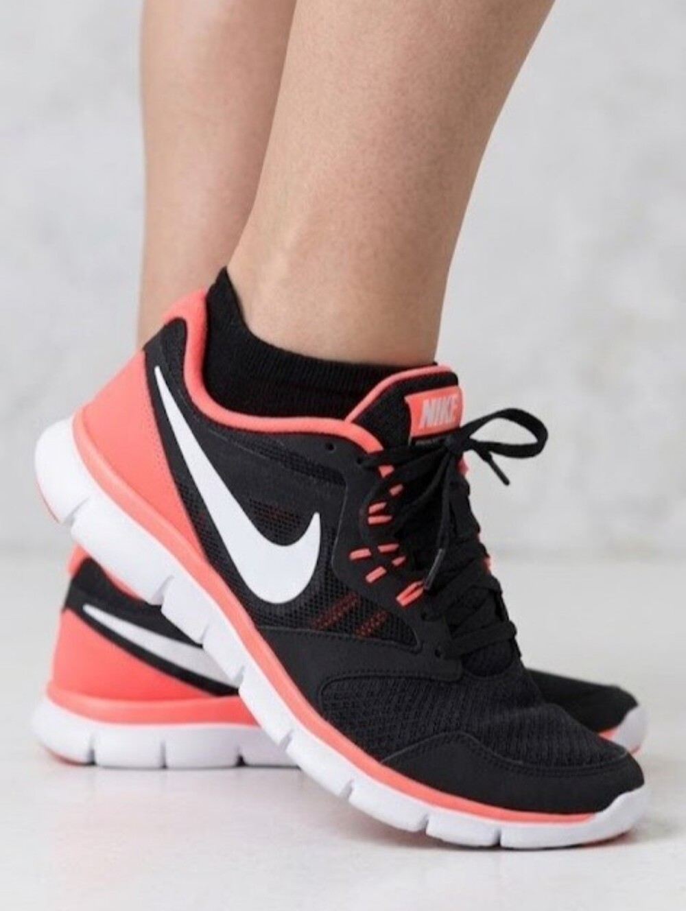 Nike Black and Neon Coral Running Shoe Size 11